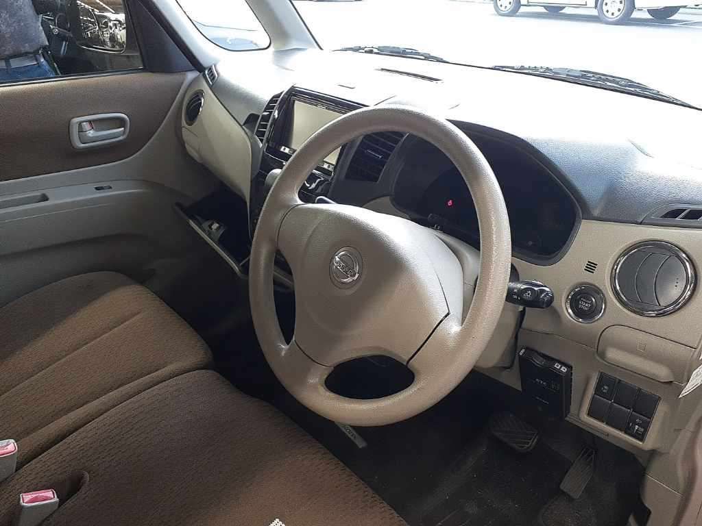 2010 Nissan Roox G auction photo 9