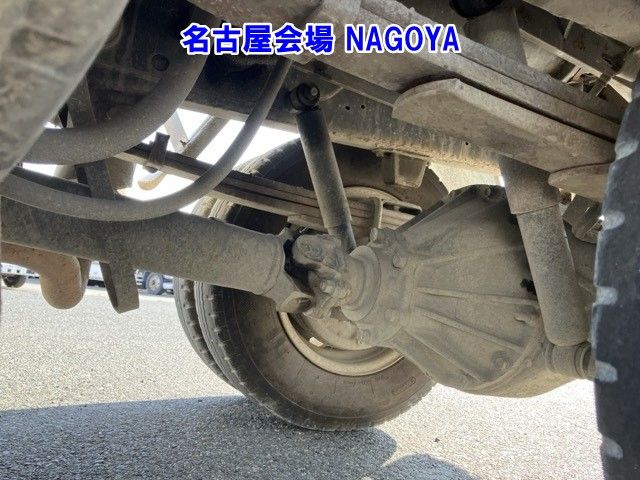 2013 Isuzu Elf dump auction photo 5