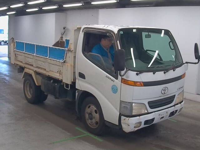 Japan Auction Vehicles 8 2001 Toyota Dyna ダンプ auction photo