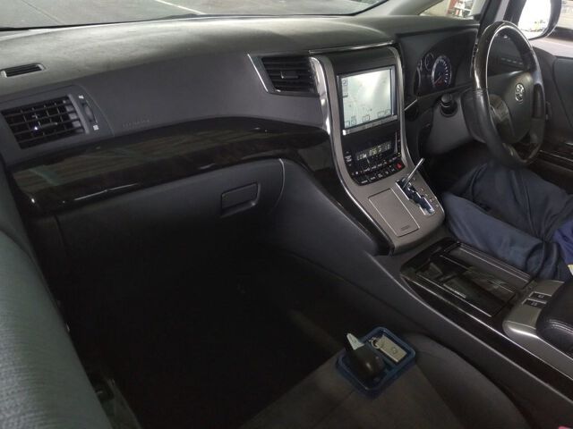 2014 Toyota Vellfire ZR 4WD auction photo 3