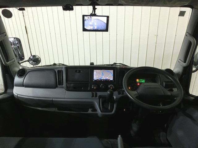 2015 Mitsubishi Fuso Canter Double cab 2t auction photo 5