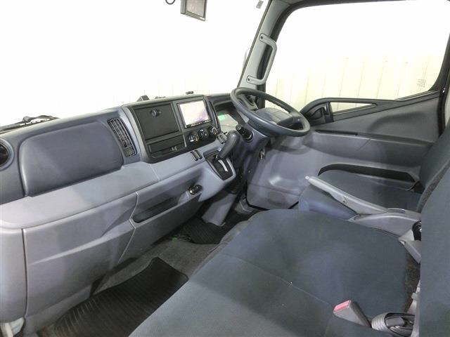 2015 Mitsubishi Fuso Canter Double cab 2t auction photo 4
