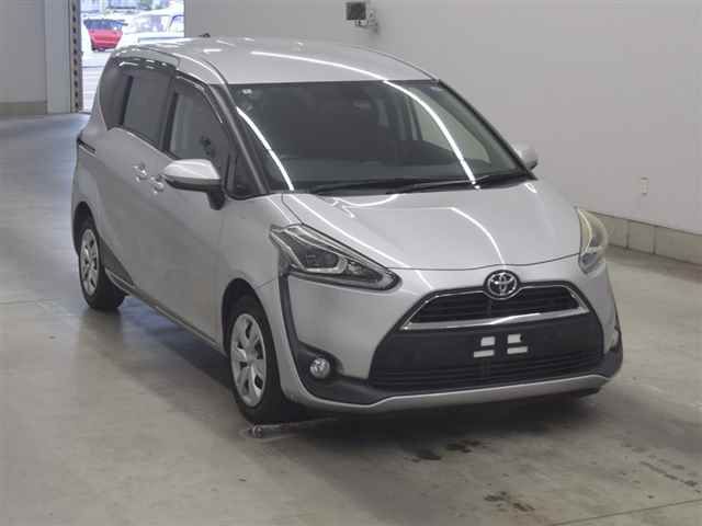 2016 Toyota Sienta G 7ニンノリ Japan auction vehicle