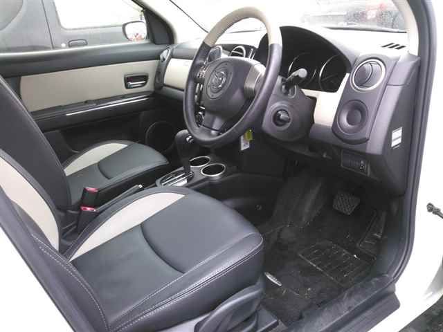 2013 Mazda ベリーサ L auction photo 3