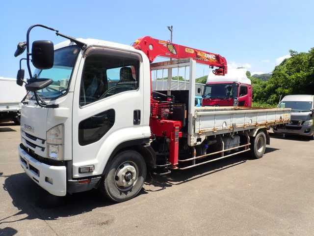 2019 Isuzu Forward 2.55t crane equipped Japan auction vehicle