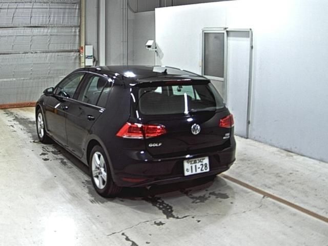 2015 Volkswagen ゴルフ TSIコンフォートラインプレミアムエディション auction photo 2