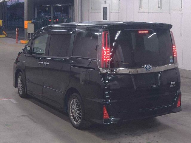 2017 Toyota Noah HV SI WXB auction photo 2