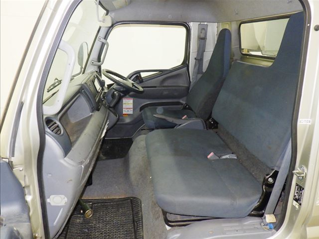 2013 Mitsubishi Fuso Canter With crane auction photo 8