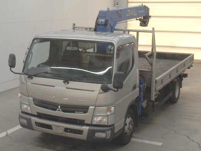 2013 Mitsubishi Fuso Canter With crane Japan auction vehicle