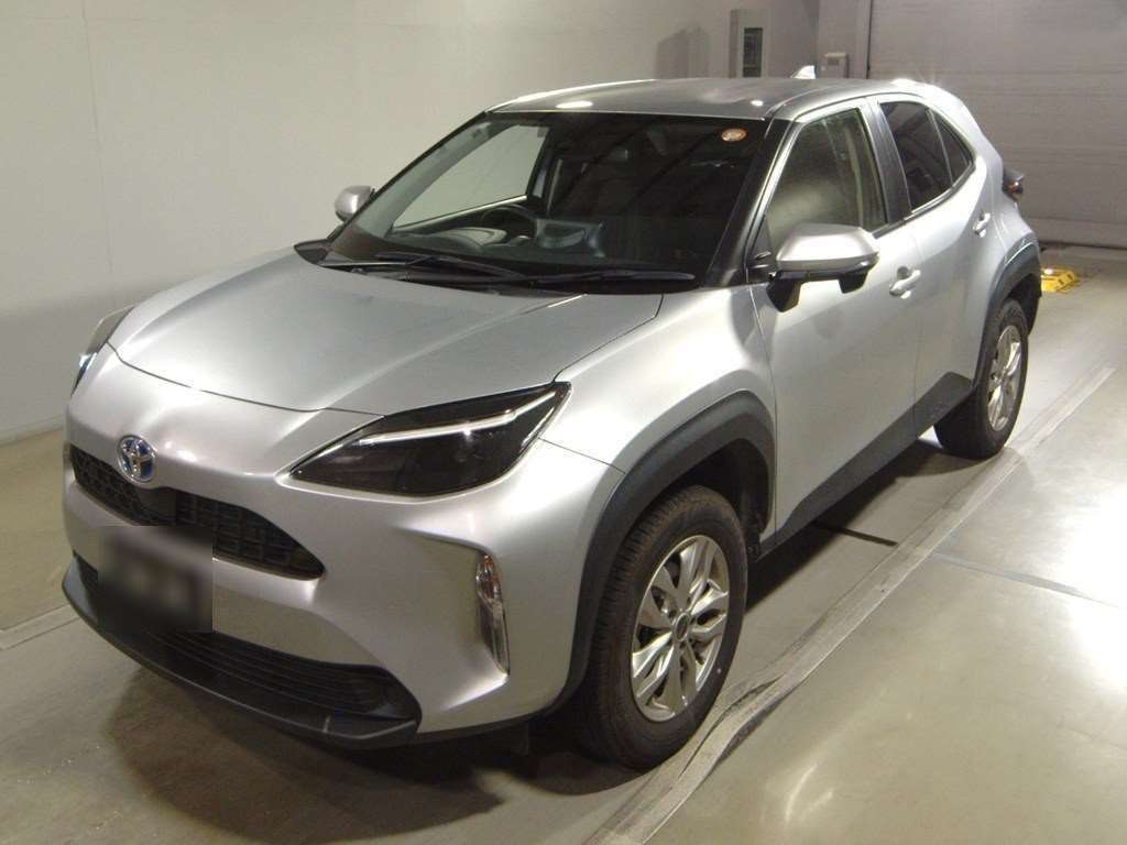 2022 Toyota Yaris Cross ハイブリッドX 4WD Japan auction vehicle