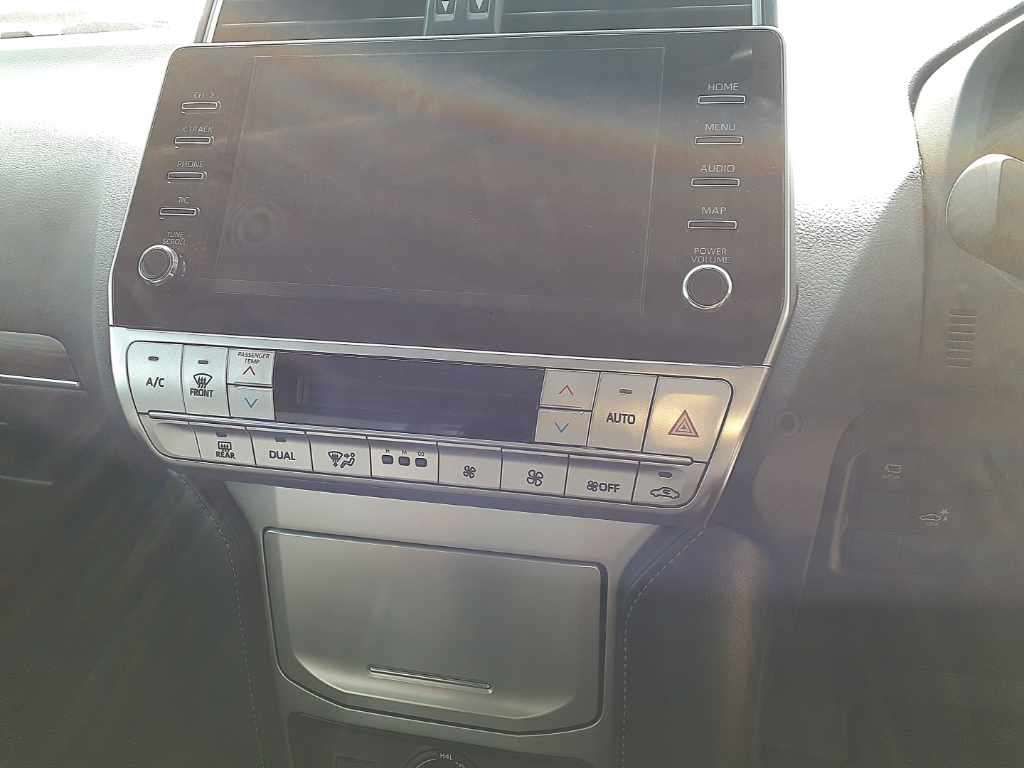 2023 Toyota Land Cruiser Prado TX L Package 4WD auction photo 12