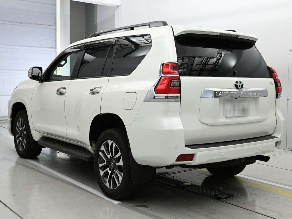 2023 Toyota Land Cruiser Prado TX L Package 4WD auction photo 6