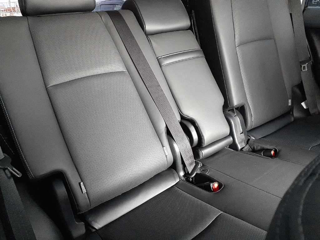 2023 Toyota Land Cruiser Prado TX L Package 4WD auction photo 11