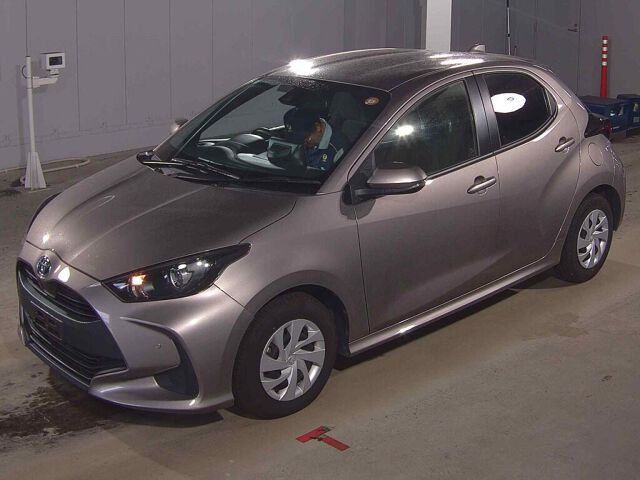 2021 Toyota Yaris Hybrid X auction photo 4