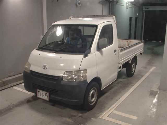 2011 Toyota タウンエース トラック DX auction photo 4