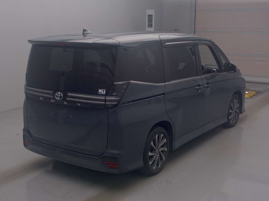 2022 Toyota Voxy S-Z auction photo 2