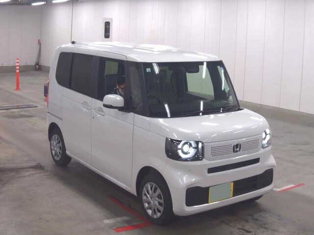 2026 Honda N-BOX Base grade 4WD Japan auction vehicle