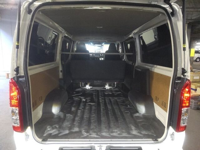 2025 Toyota Hiace Long DX GL Package auction photo 6