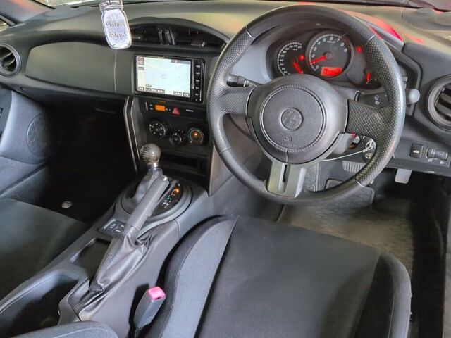 2015 Toyota 86 G auction photo 3