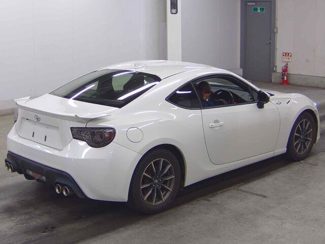 2015 Toyota 86 G auction photo 5