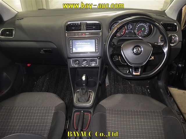 2015 Volkswagen ポロ TSIコンフォートライン auction photo 6