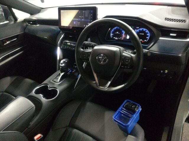 2025 Toyota Harrier G auction photo 3