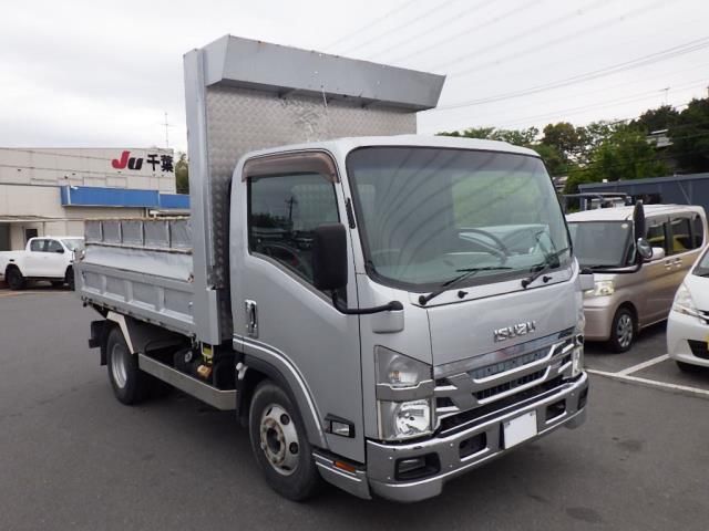2017 Isuzu Elf Custom Loader Dump Japan auction vehicle