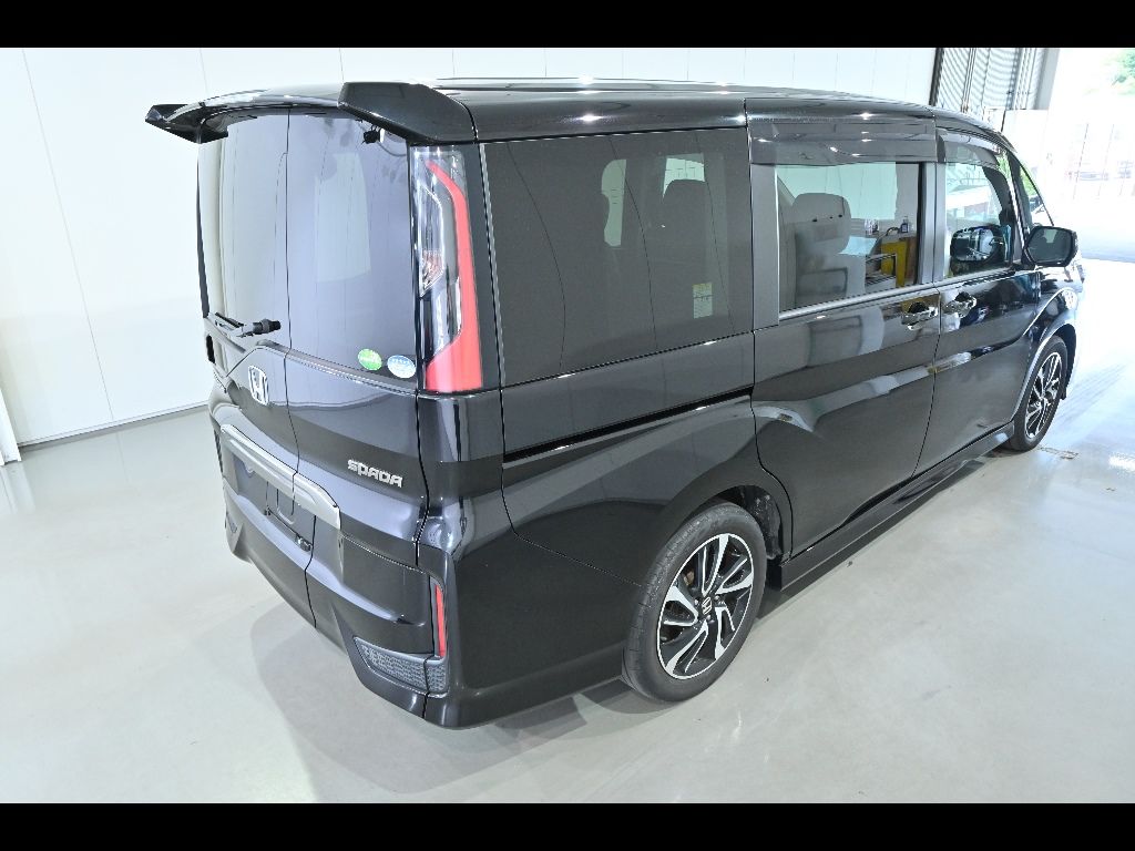 2021 Honda Stepwgn Cool Spirit Honda Sensing (7 seats) auction photo 2