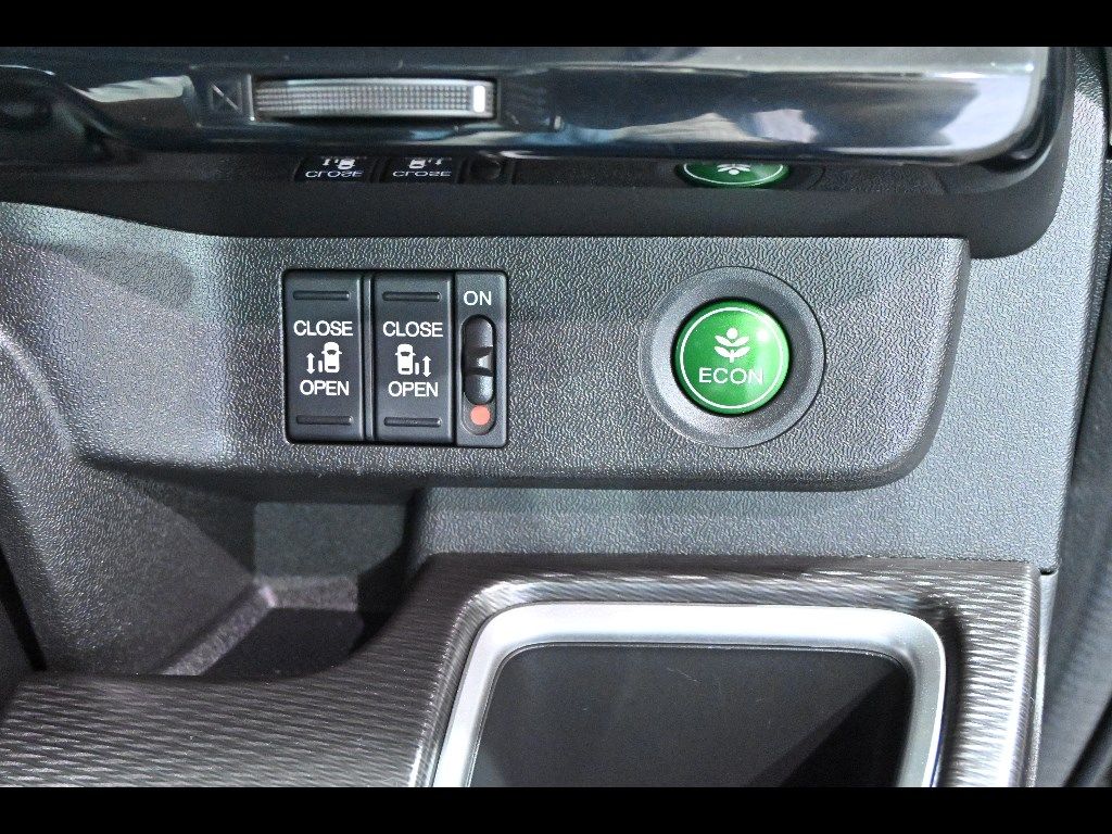 2021 Honda Stepwgn Cool Spirit Honda Sensing (7 seats) auction photo 11