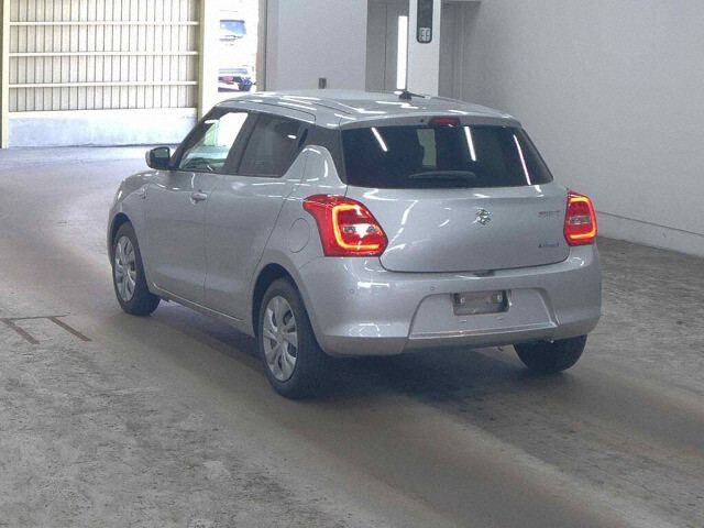 2022 Suzuki Swift ハイブリッドMG auction photo 2