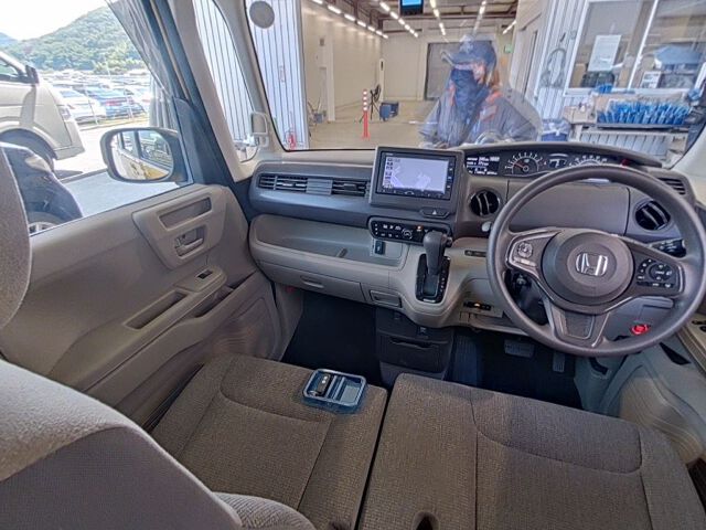 2018 Honda N-BOX G Honda Sensing auction photo 3