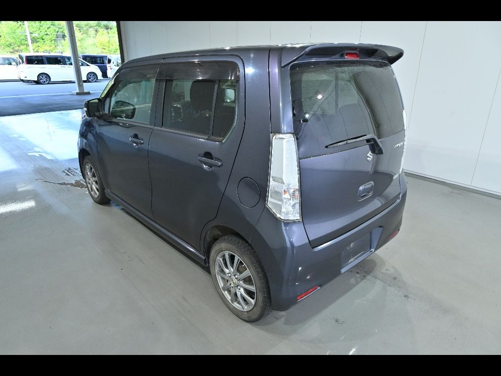 2013 Suzuki Wagon R 4WD スティングレーT auction photo 5