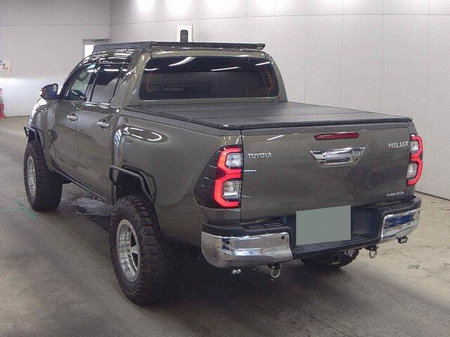 2023 Toyota Hilux Z 4WD auction photo 2