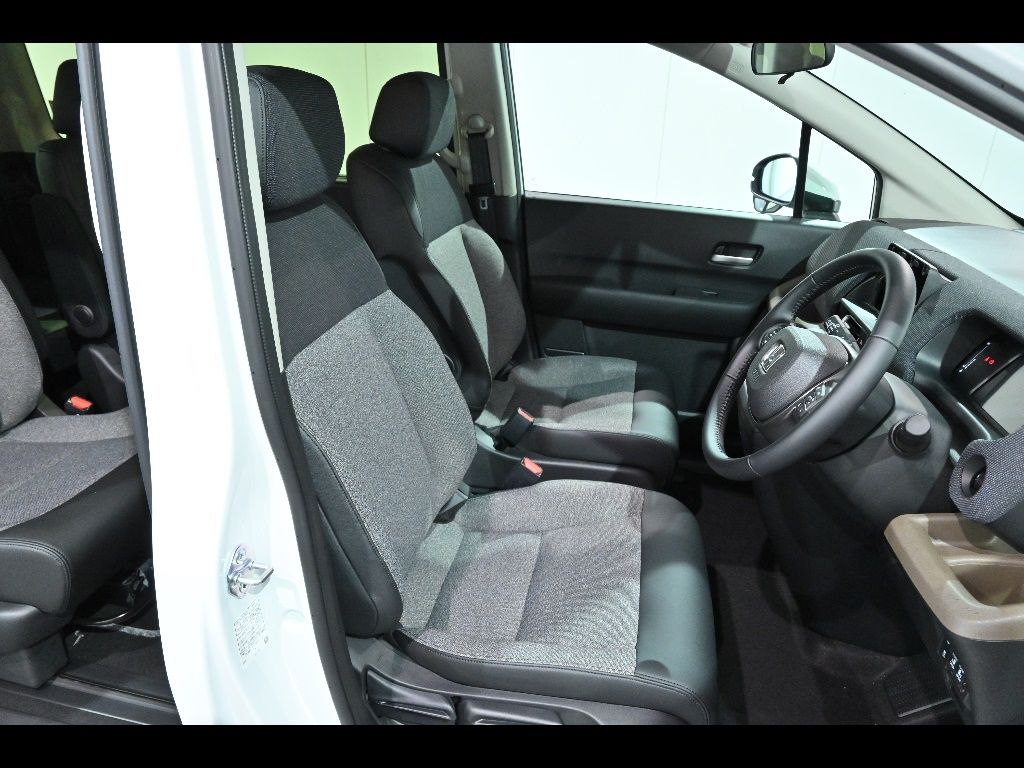 2026 Honda Freed 4WD エアーEX 6人 auction photo 6