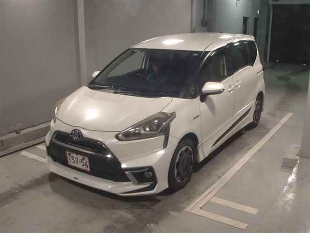 2016 Toyota Sienta Hybrid G auction photo 4