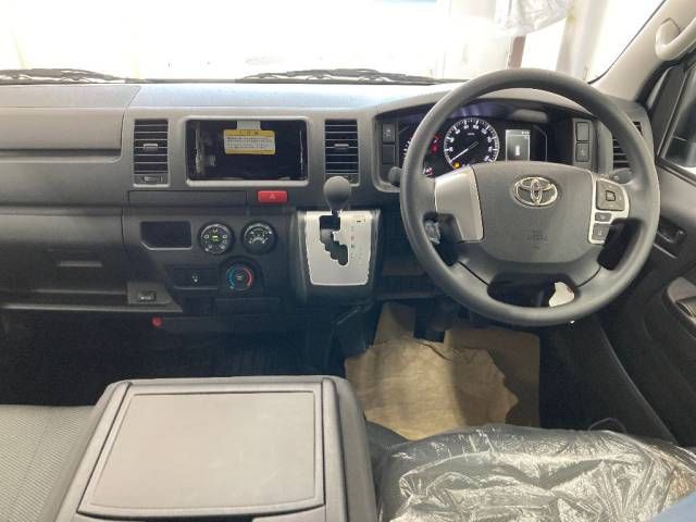 2026 Toyota Hiace DX GL Package auction photo 2