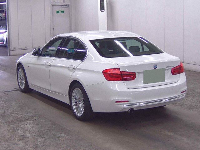 2016 BMW 3 Series 320D Luxury auction photo 2