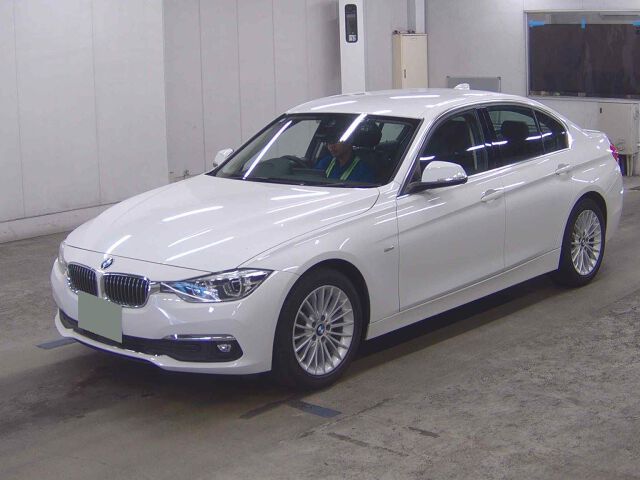 2016 BMW 3 Series 320D Luxury auction photo 4