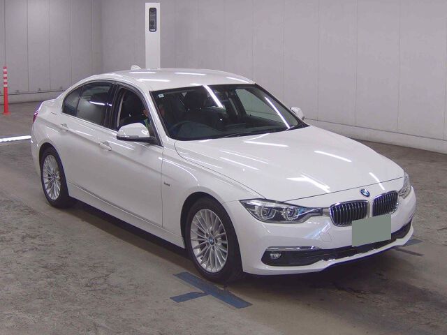 2016 BMW 3 Series 320D Luxury Japan auction vehicle