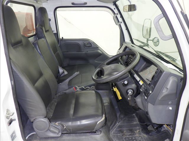 2019 Isuzu Elf Container-only vehicle auction photo 5