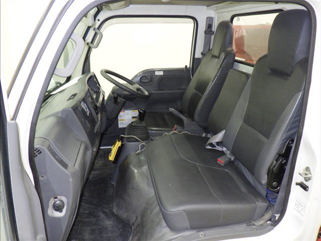 2019 Isuzu Elf Container-only vehicle auction photo 8