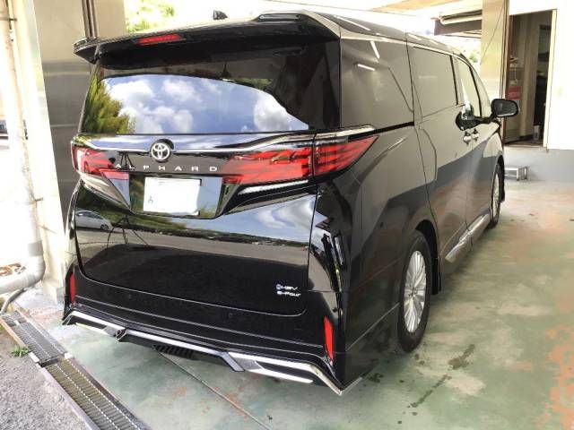 2025 Toyota Alphard X 4WD auction photo 4