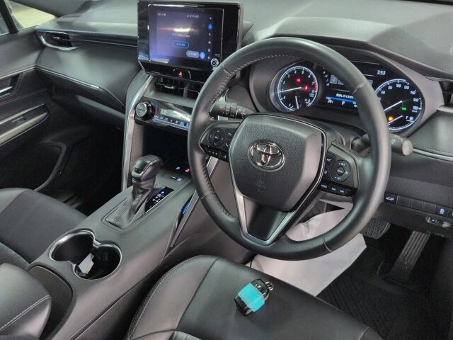 2023 Toyota Harrier G auction photo 3