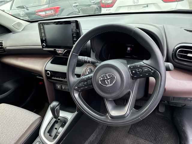 2022 Toyota Yaris Cross Z auction photo 3