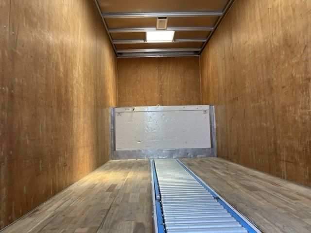 2018 Nissan Diesel コンドル Van auction photo 19
