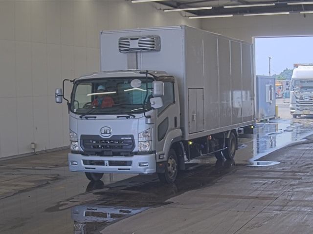2018 Nissan Diesel コンドル Van Japan auction vehicle