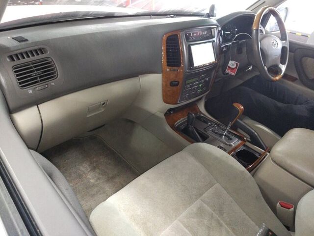 2007 Toyota Land Cruiser 100 VX-LTD G Select 4WD auction photo 3