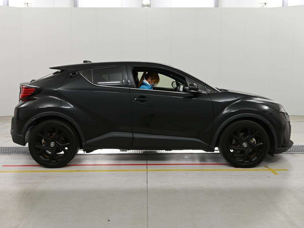 2021 Toyota C-HR G-T Mode Nero Safety Plus 2 auction photo 3