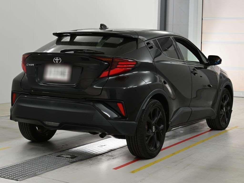 2021 Toyota C-HR G-T Mode Nero Safety Plus 2 auction photo 2