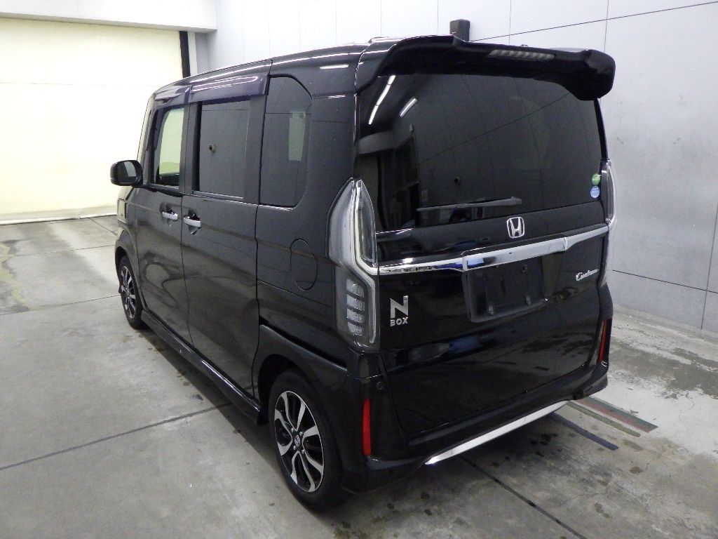 2017 Honda N-BOX Custom G L Honda Sensing auction photo 5